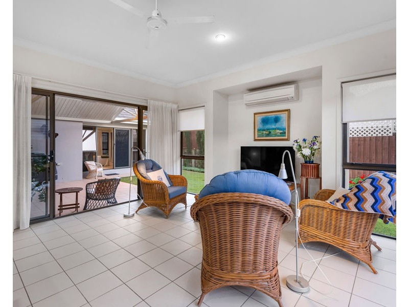 73 Mossvale Drive, Wakerley QLD 4154