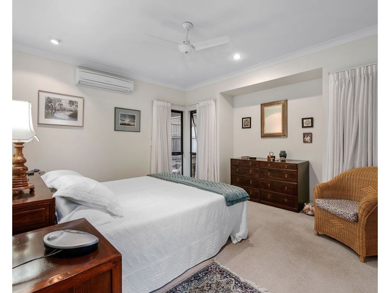 73 Mossvale Drive, Wakerley QLD 4154