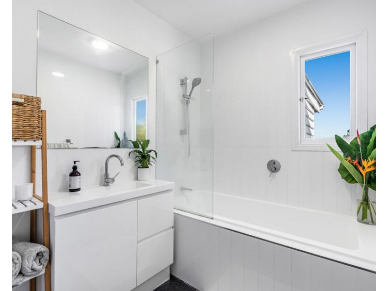 46 Mackenzie Street, Manly West QLD 4179