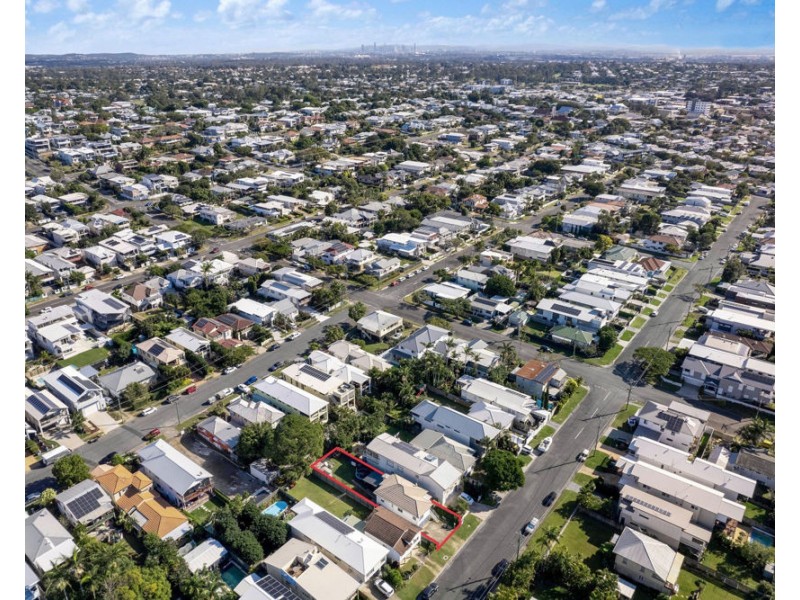 79 Grattan Terrace, Manly QLD 4179