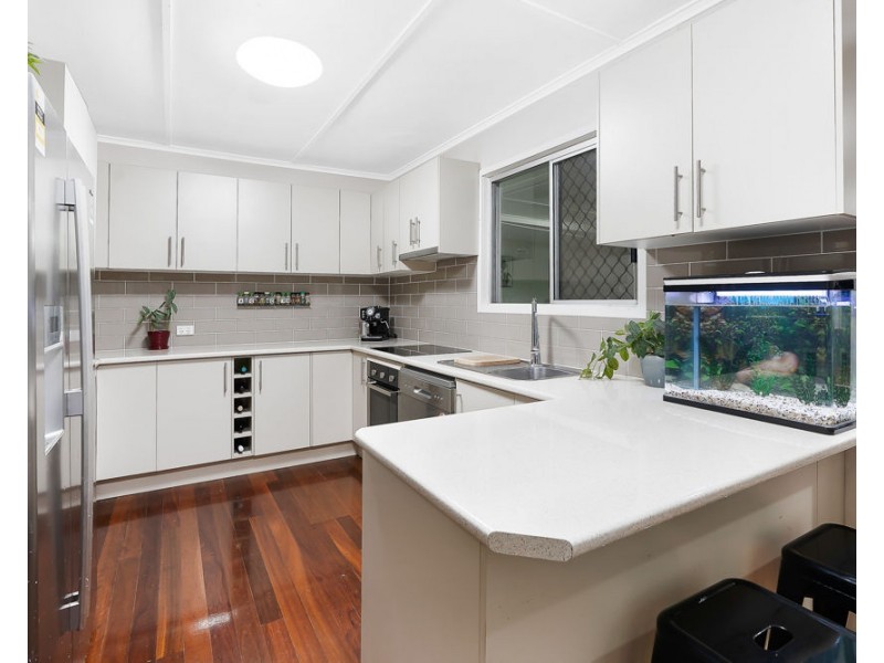 127 Wondall Road, Wynnum West QLD 4178