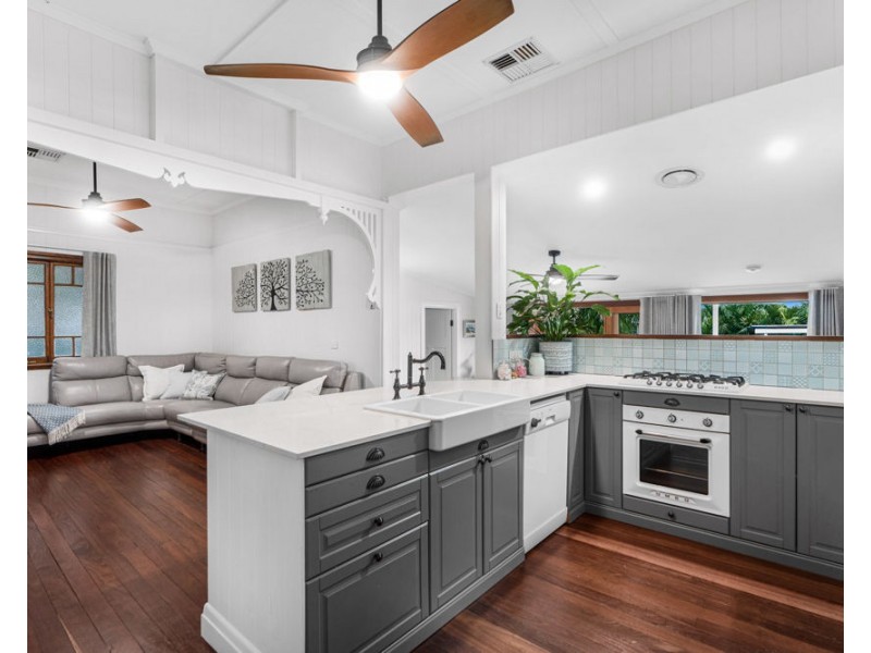 1 Manly Road, Manly QLD 4179