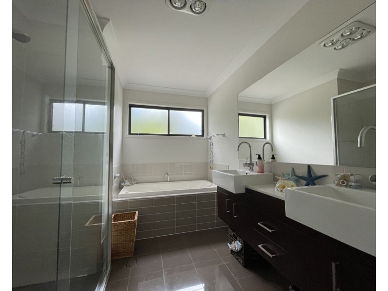 25 Wattle Place, Gumdale QLD 4154