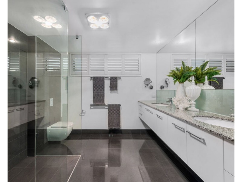 86 Oceana Terrace, Manly QLD 4179