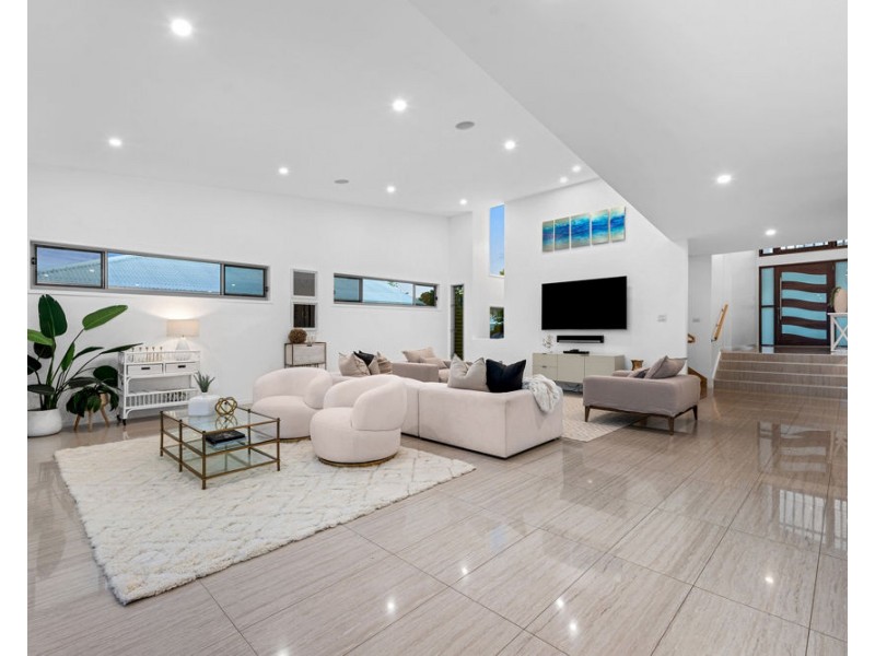 86 Oceana Terrace, Manly QLD 4179