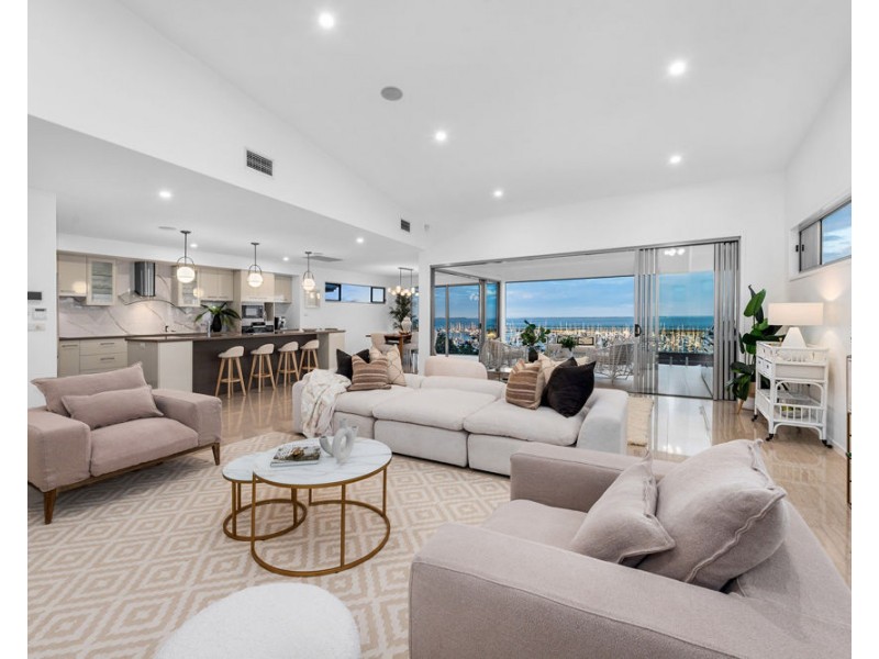 86 Oceana Terrace, Manly QLD 4179