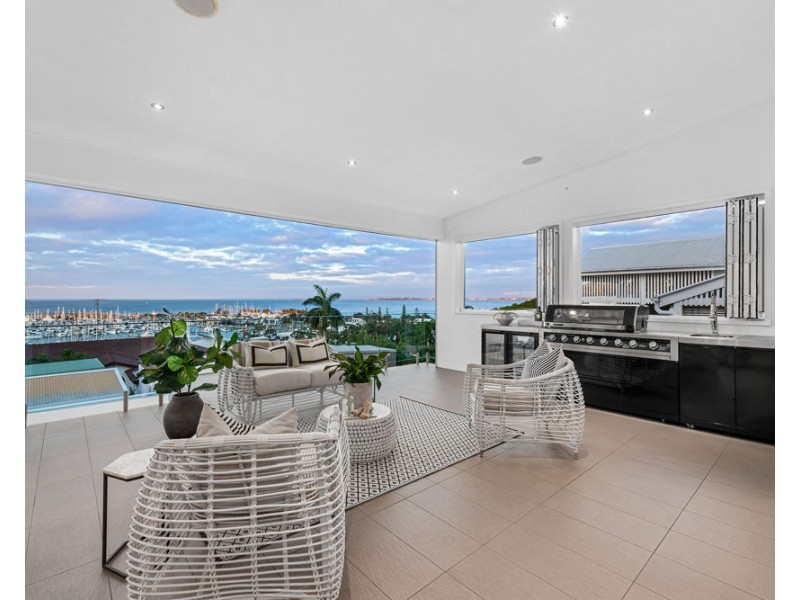 86 Oceana Terrace, Manly QLD 4179