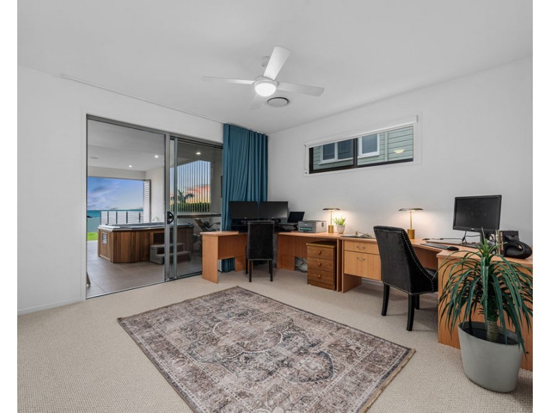 86 Oceana Terrace, Manly QLD 4179