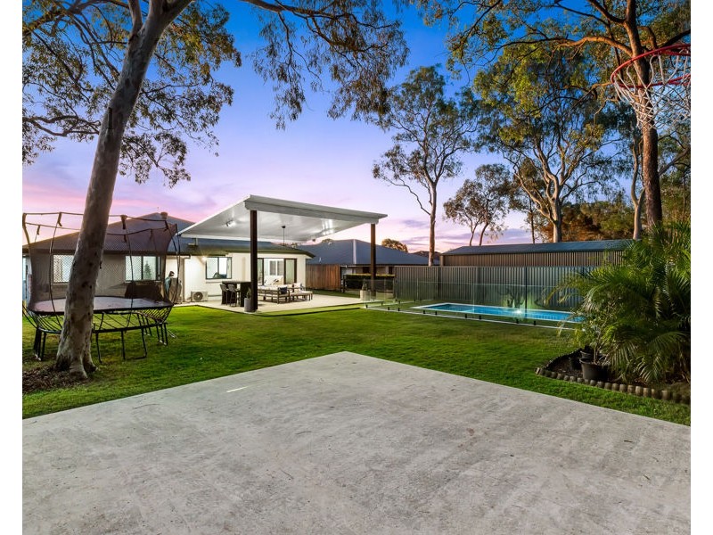 15 Luigina Close, Wakerley QLD 4154