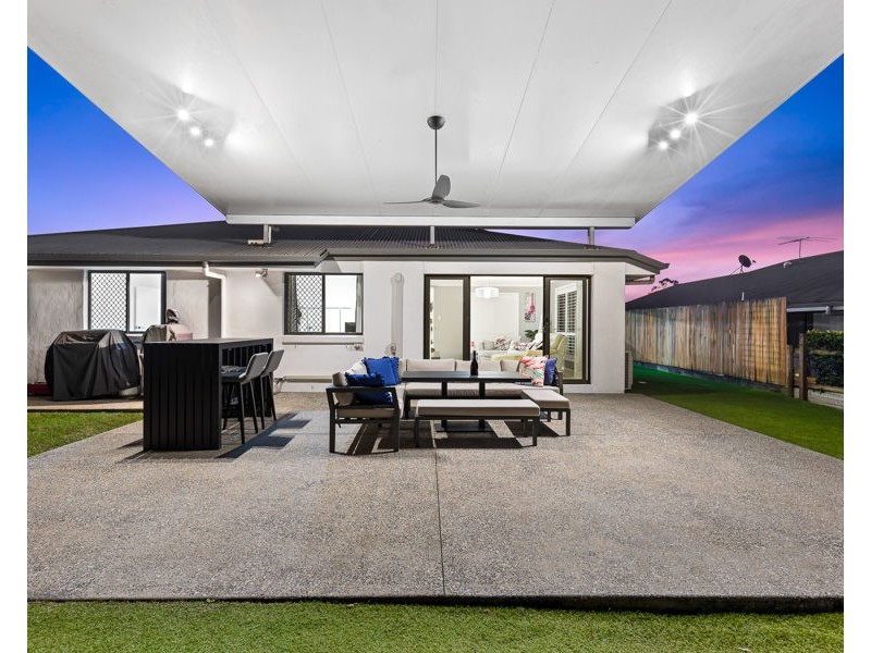 15 Luigina Close, Wakerley QLD 4154