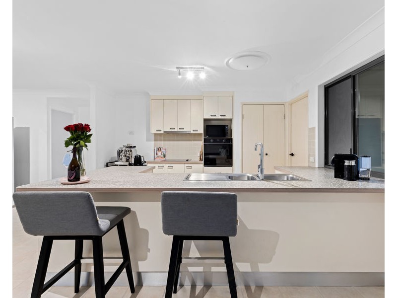 15 Luigina Close, Wakerley QLD 4154