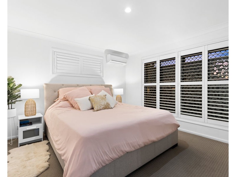 15 Luigina Close, Wakerley QLD 4154