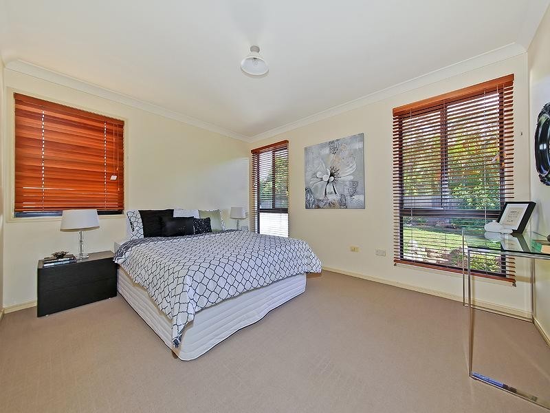 11 Kingsley Tce, Wynnum QLD 4178