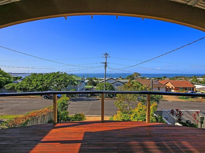 11 Kingsley Tce, Wynnum QLD 4178