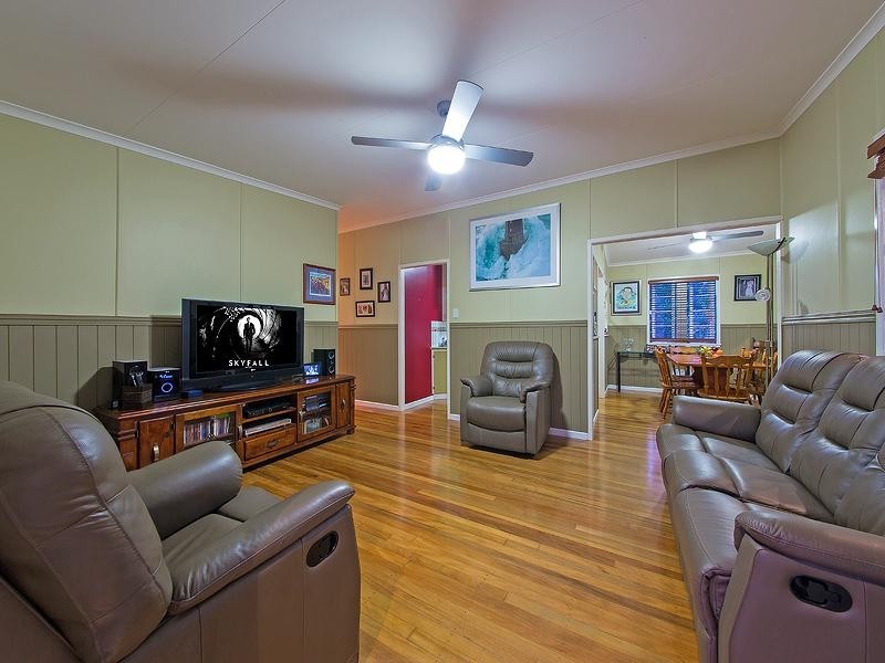 24 Muriel Ave, Manly West QLD 4179