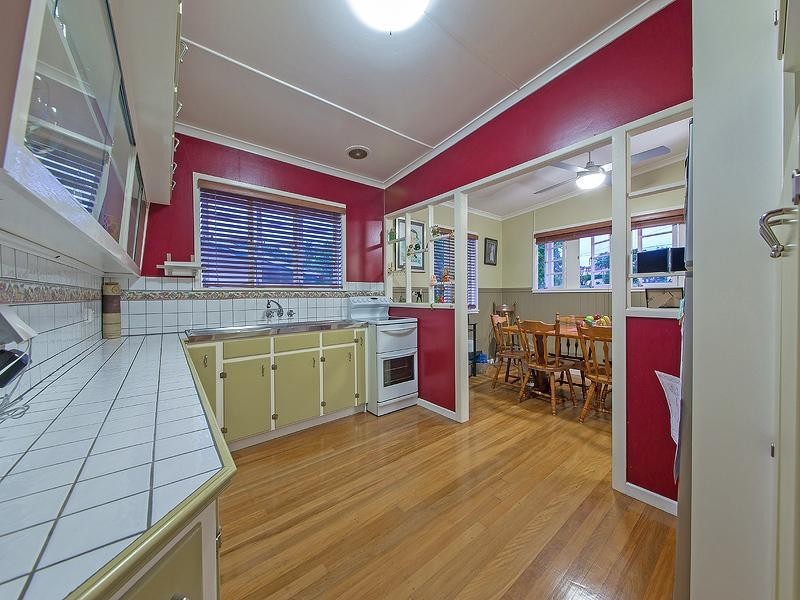 24 Muriel Ave, Manly West QLD 4179