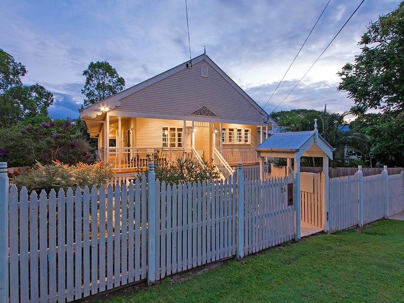 24 Muriel Ave, Manly West QLD 4179