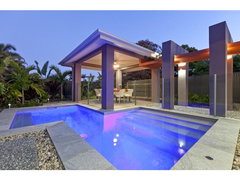 10 Earl Pde, Manly QLD 4179