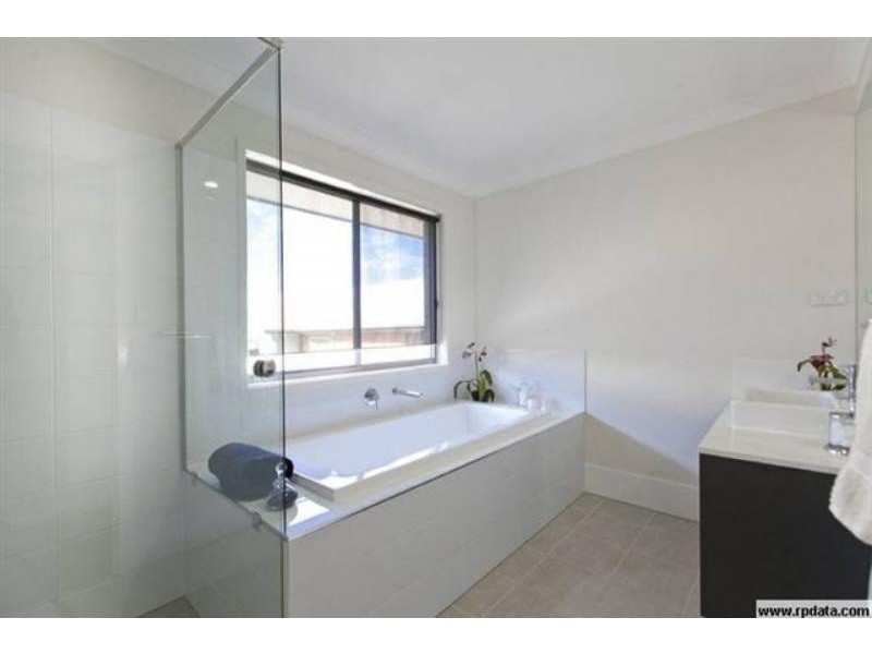 34 Bride Street, Wynnum QLD 4178