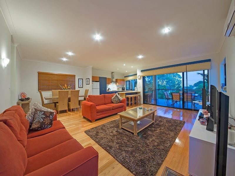 142 Melville Tce, Manly QLD 4179
