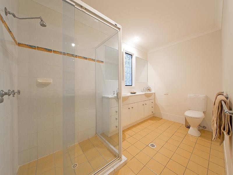 142 Melville Tce, Manly QLD 4179