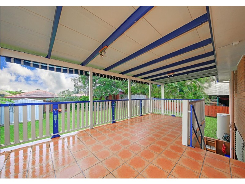 12 Meron Street, Wynnum West QLD 4178