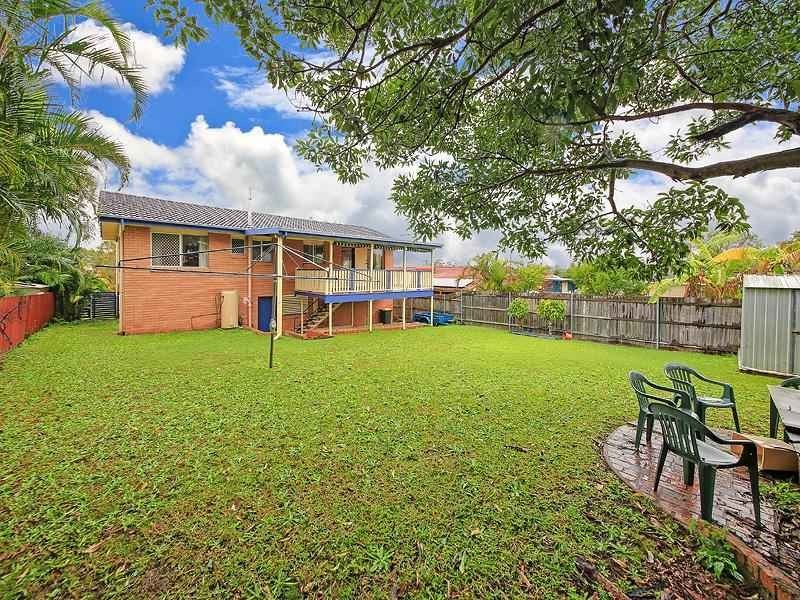 12 Meron Street, Wynnum West QLD 4178