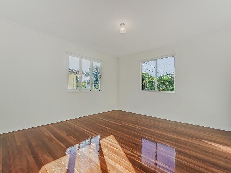 65 Malabar St, Wynnum West QLD 4178