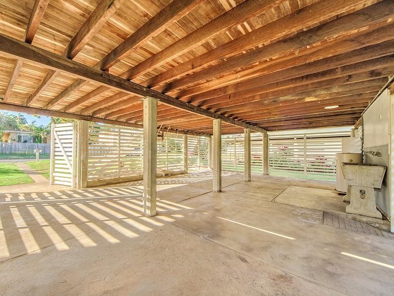 65 Malabar St, Wynnum West QLD 4178