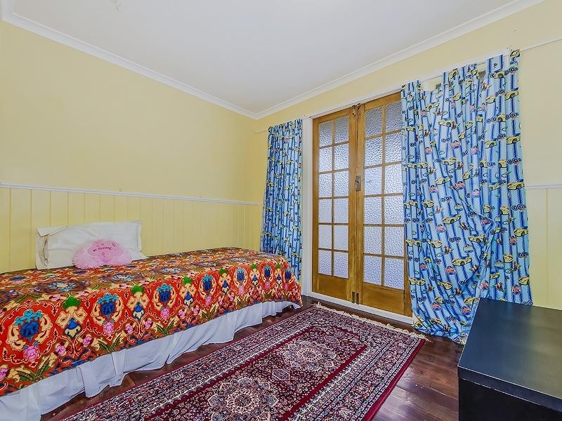 76 Glenora St, Wynnum QLD 4178