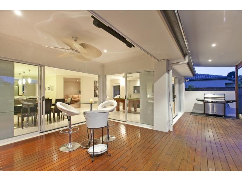 4 Brush Box Pl, Wakerley QLD 4154