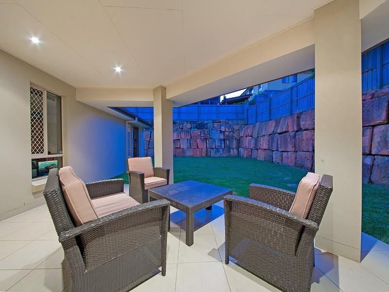 67 Rowland Ave, Wakerley QLD 4154