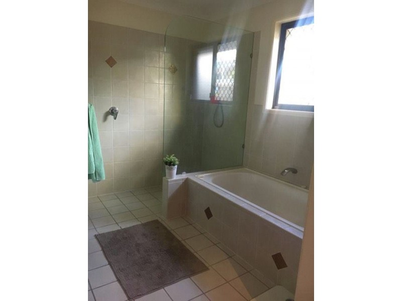 168 Hindes Street, Lota QLD 4179