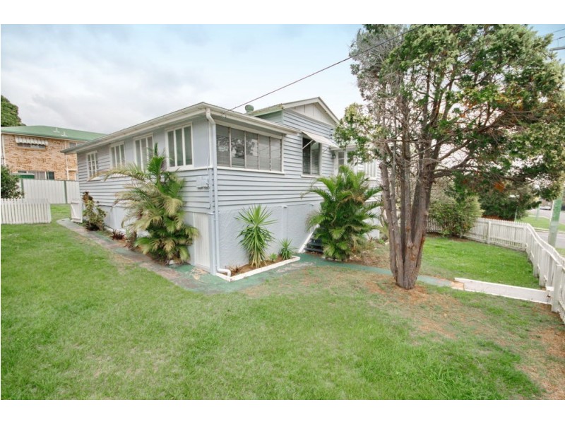 54 Buderim Street, Manly QLD 4179