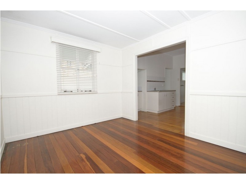 54 Buderim Street, Manly QLD 4179