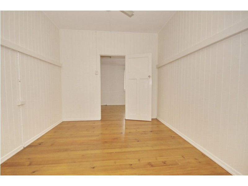 54 Buderim Street, Manly QLD 4179