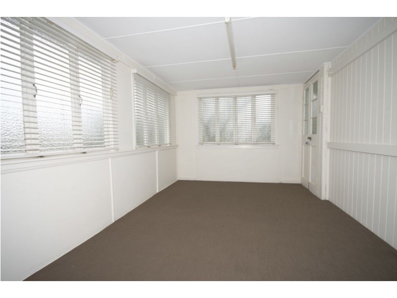 54 Buderim Street, Manly QLD 4179