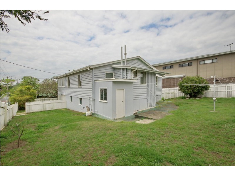 54 Buderim Street, Manly QLD 4179