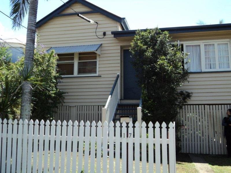 17 Clara Street, Wynnum QLD 4178