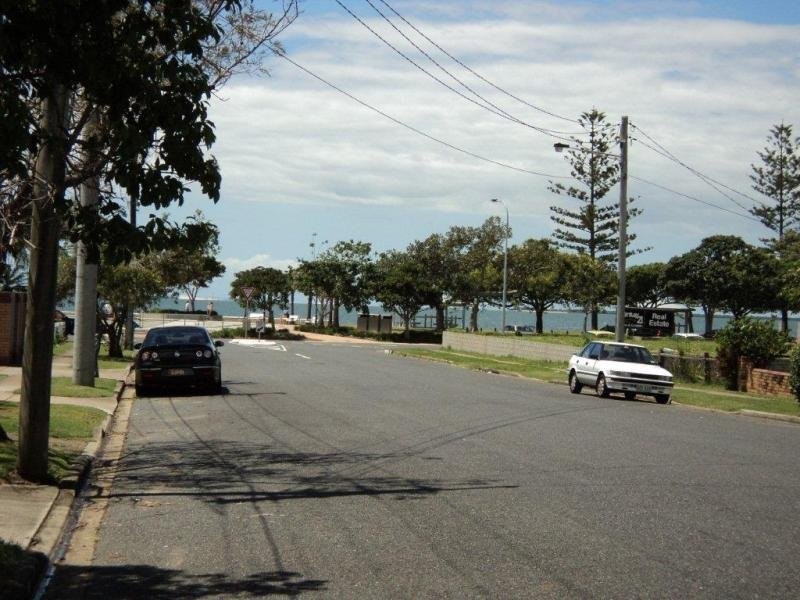 17 Clara Street, Wynnum QLD 4178