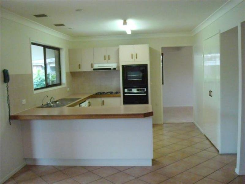 16 Calloway Place, Manly West QLD 4179