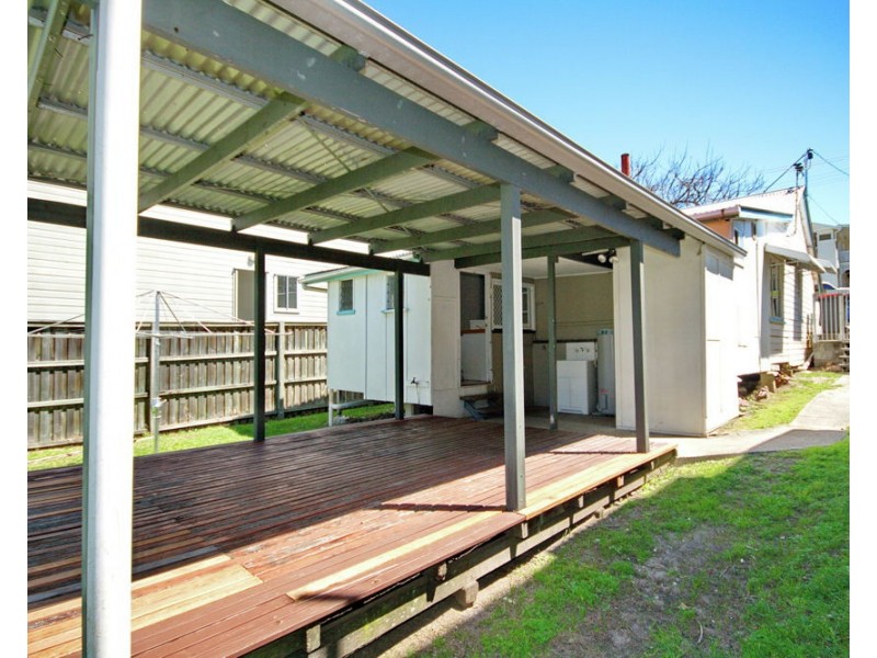 30 Oakley Street, Manly QLD 4179
