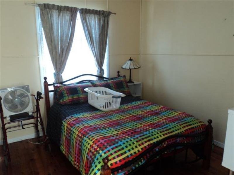 2/44 Grattan Terrace, Wynnum QLD 4178