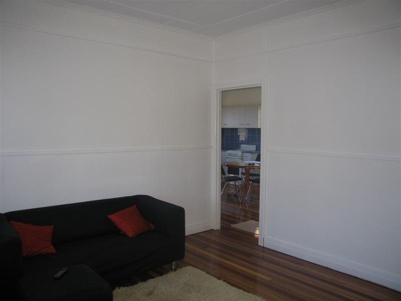 9 Curve Avenue, Wynnum QLD 4178