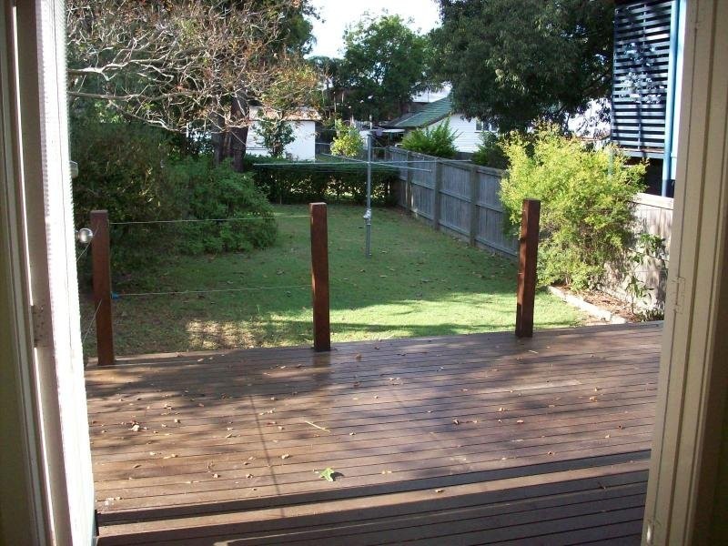 12 Peel Street, Manly West QLD 4179