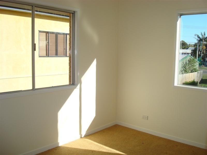 699 Esplanade Esplanade, Lota QLD 4179