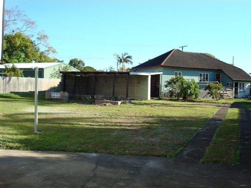 699 Esplanade Esplanade, Lota QLD 4179