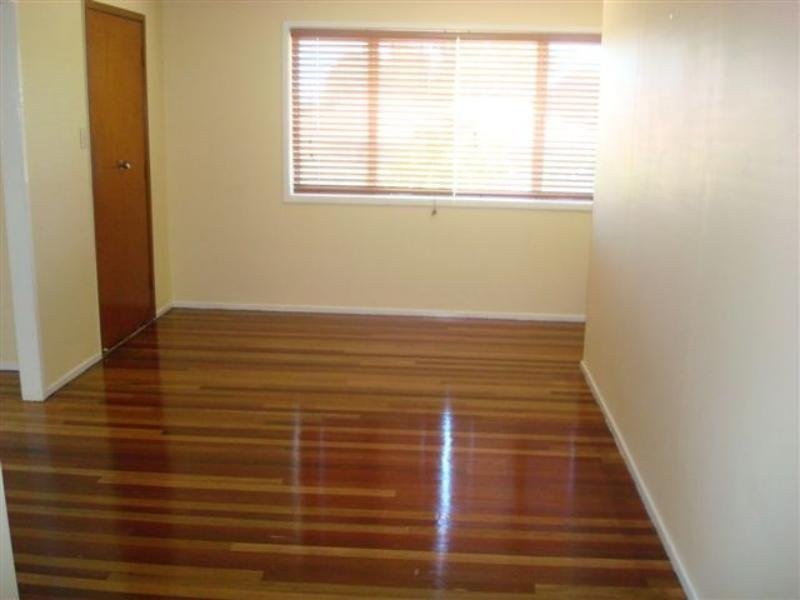1 Dalkerry Street, Wynnum West QLD 4178