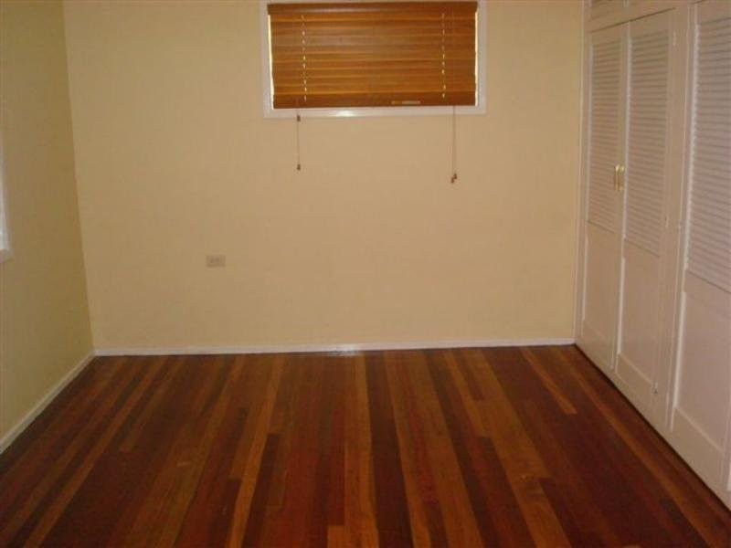 1 Dalkerry Street, Wynnum West QLD 4178