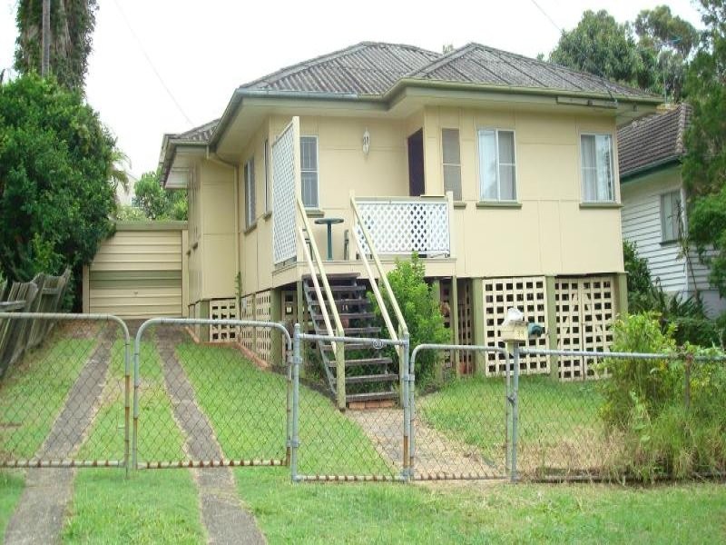 39 Raeburn Street, Manly QLD 4179